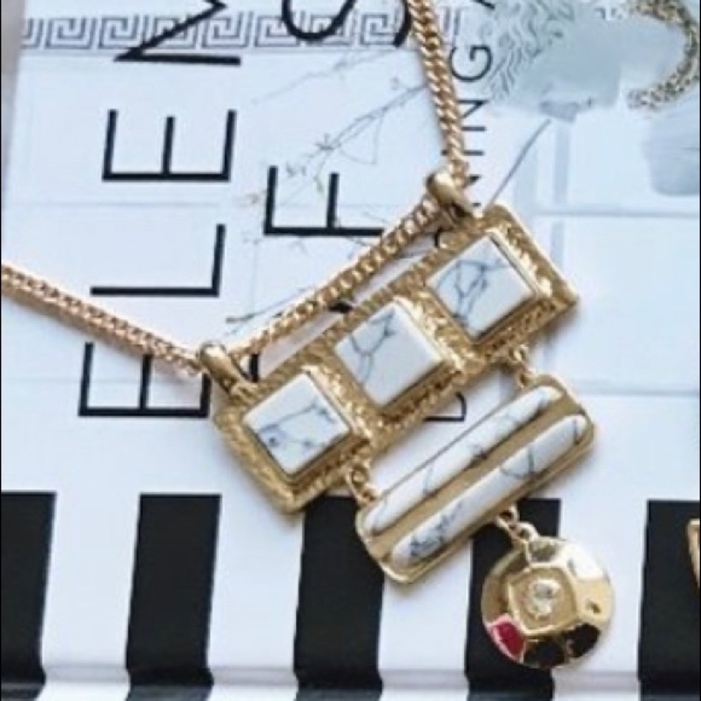 NWT Modern Stone Pendant Necklace